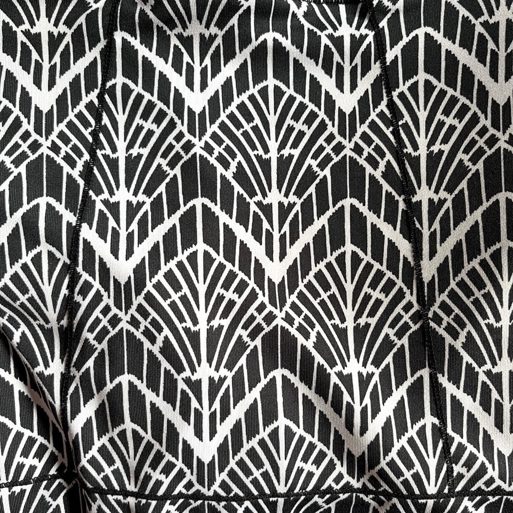 TITLE NINE Black & White Printed Skorts Size XS - Picture 2 of 8